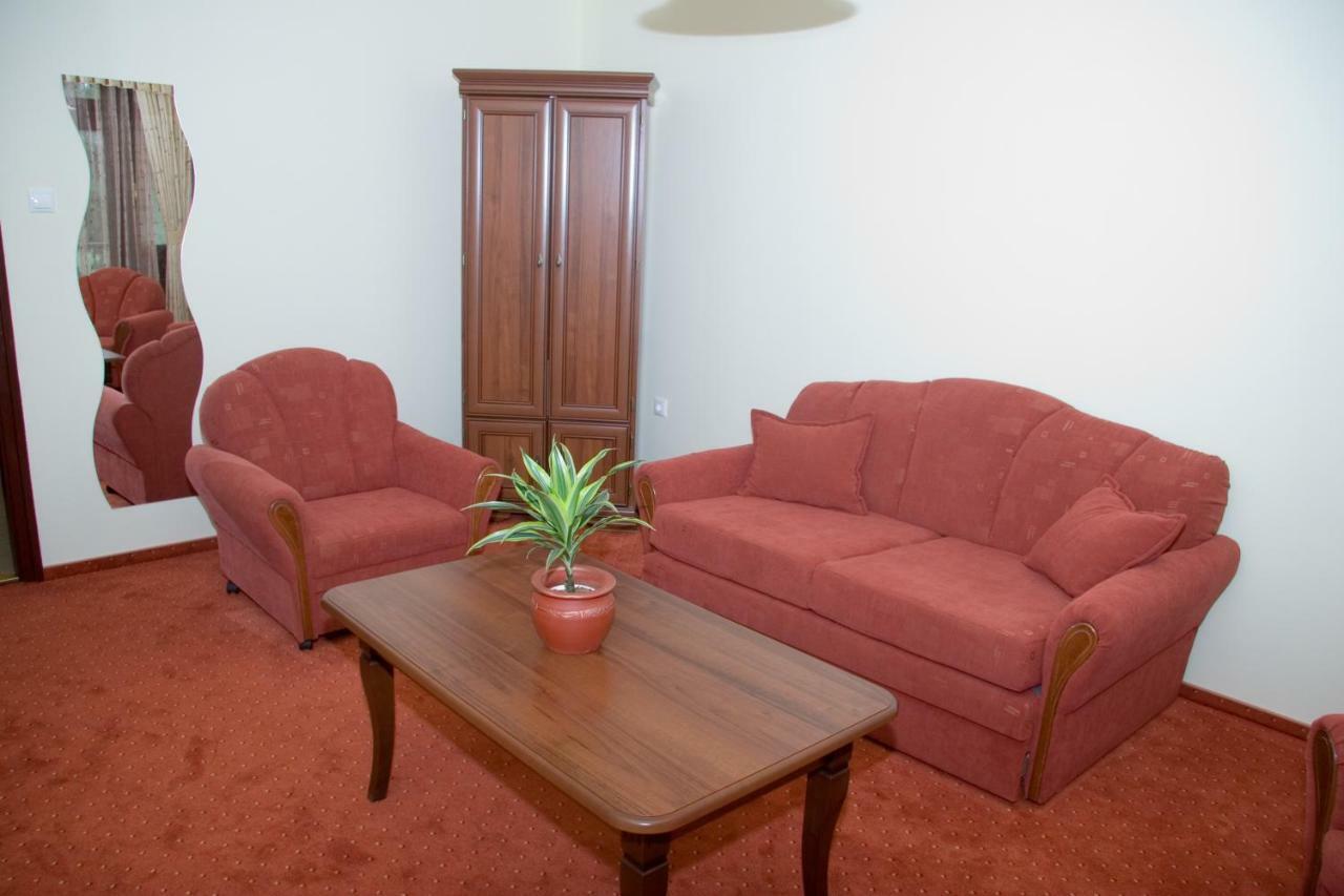 Hotel Fortuna Dávod Room photo